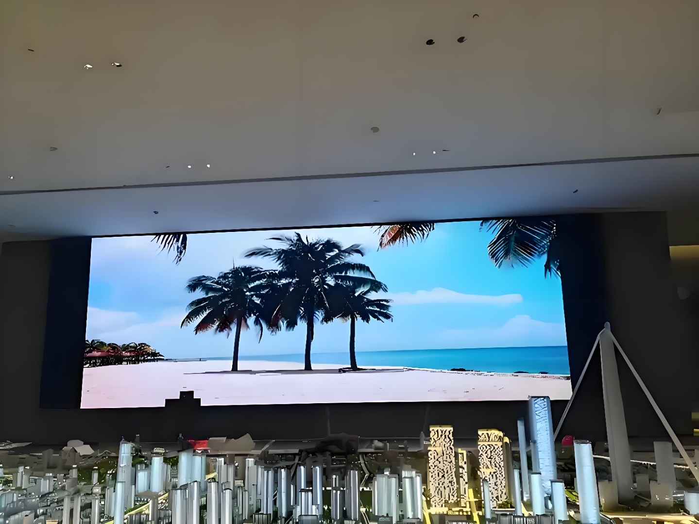 LED显示屏为宜宾售楼部打造沉浸式体验